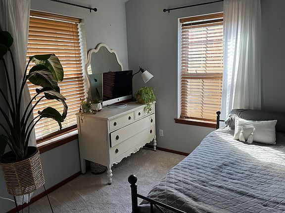 4th image of 615 Avenue A