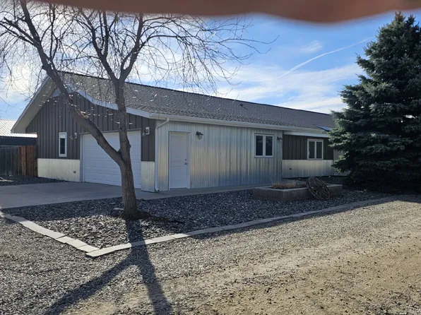 2312 Central Ave APT A, Cody, WY 82414