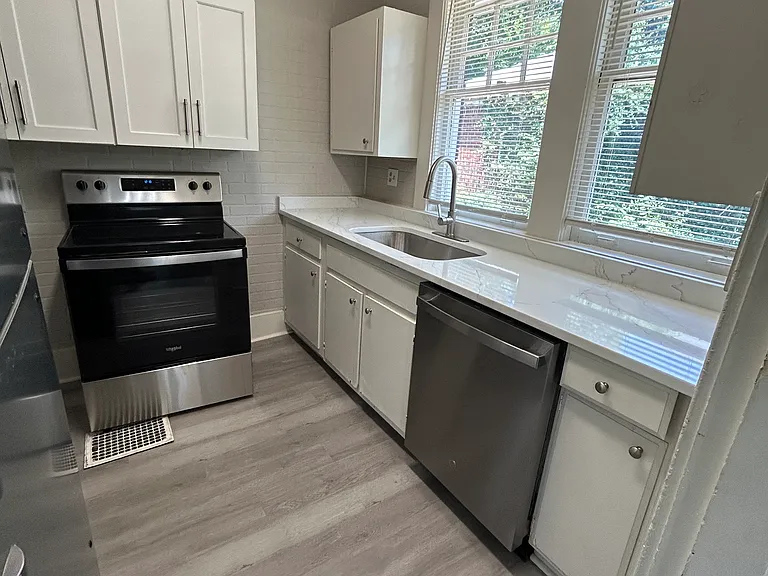 3562 Midland Ave — Photo 23
