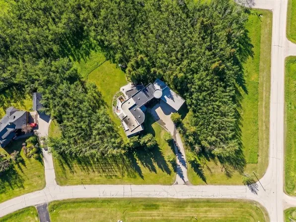 43 NE Westbluff Pl, Rocky View County, AB T3Z 3N9