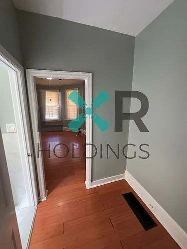132 W Hansberry St Photo 1
