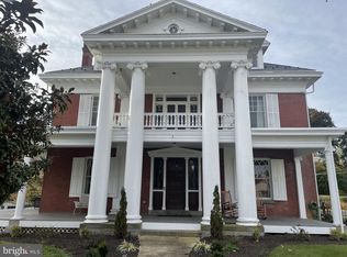 11 Linden Ave, Mercersburg, PA 17236