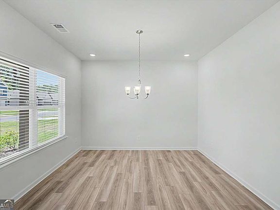 3rd image of 59 Bennett Way SE