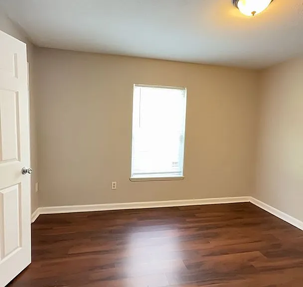 2710 W Kentucky St — Photo 3