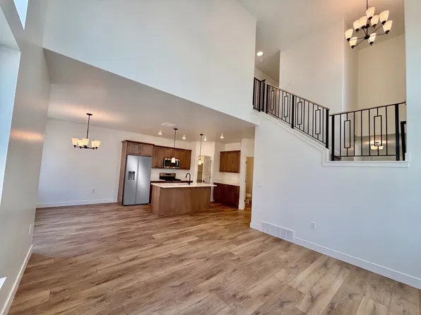 1504 W Banner Dr, Saratoga Springs, UT 84045