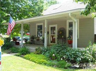 3220 Tennyson Sq, Saint Louis, MO 63143
