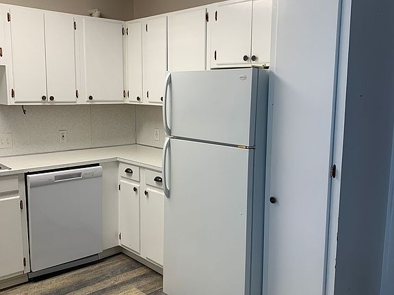 2nd image of 7621 Snow View Dr