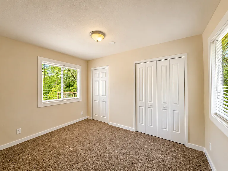18425 Hatler Dr — Photo 11