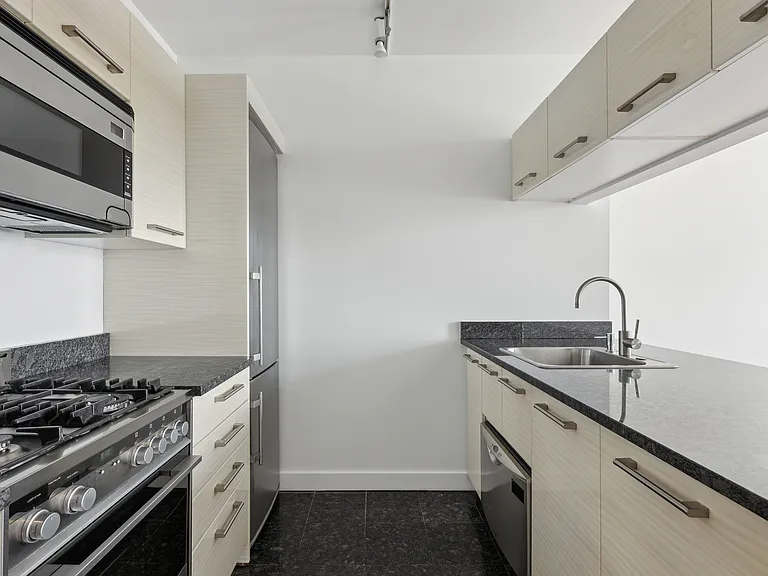 20 Exchange Pl — Photo 28
