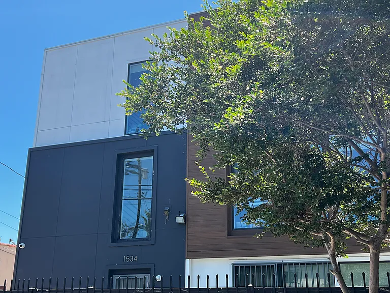 1534 W 35th St — Photo 12