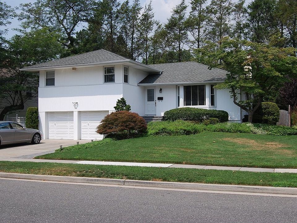 1st image of 99 Birchwood Park Dr