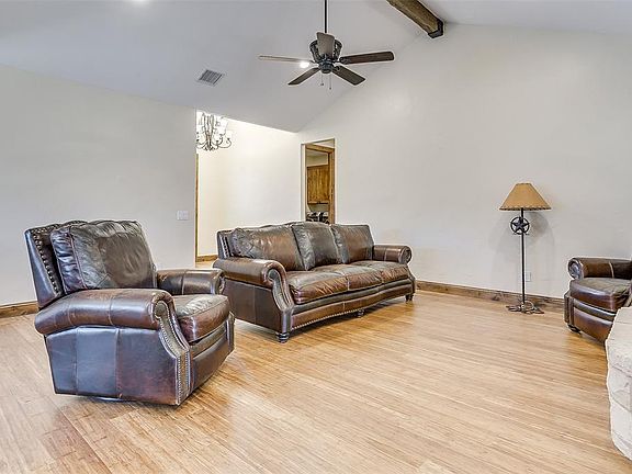 5th image of 4316 Oak Dr