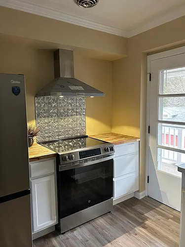 2411 East Ave Photo 1