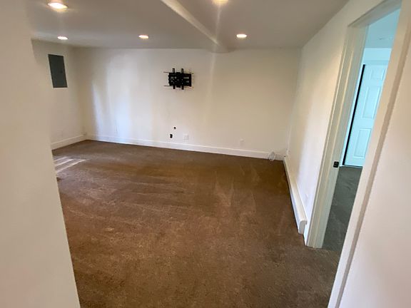 4th image of 1630 Delta Rd #2B