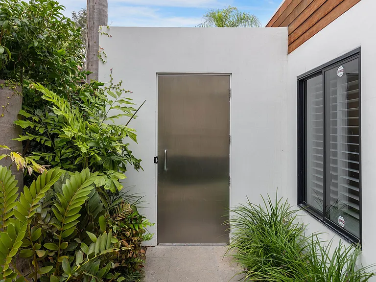 715 Bayside Dr — Photo 7