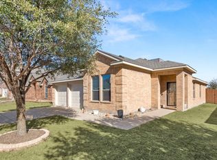 9120 White Swan Pl, Fort Worth, TX 76177