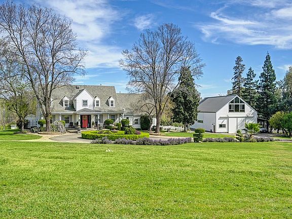 2nd image of 2425 Duarte Rd