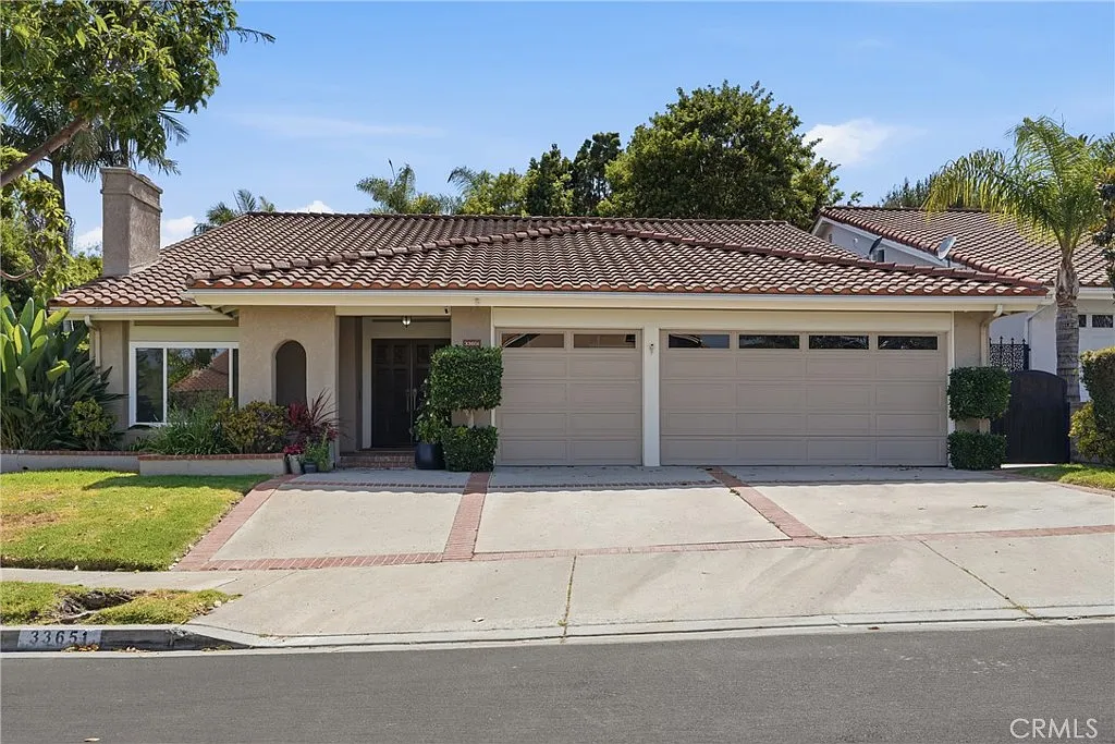 4 bed, 2.5 bath, 2604 sqft, $6,800 — Photo 3