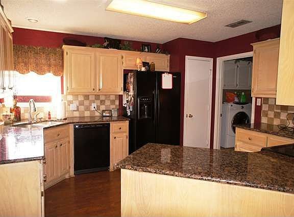 5th image of 16801 Thibodaux Dr