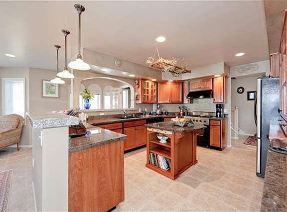 5th image of 78 C St