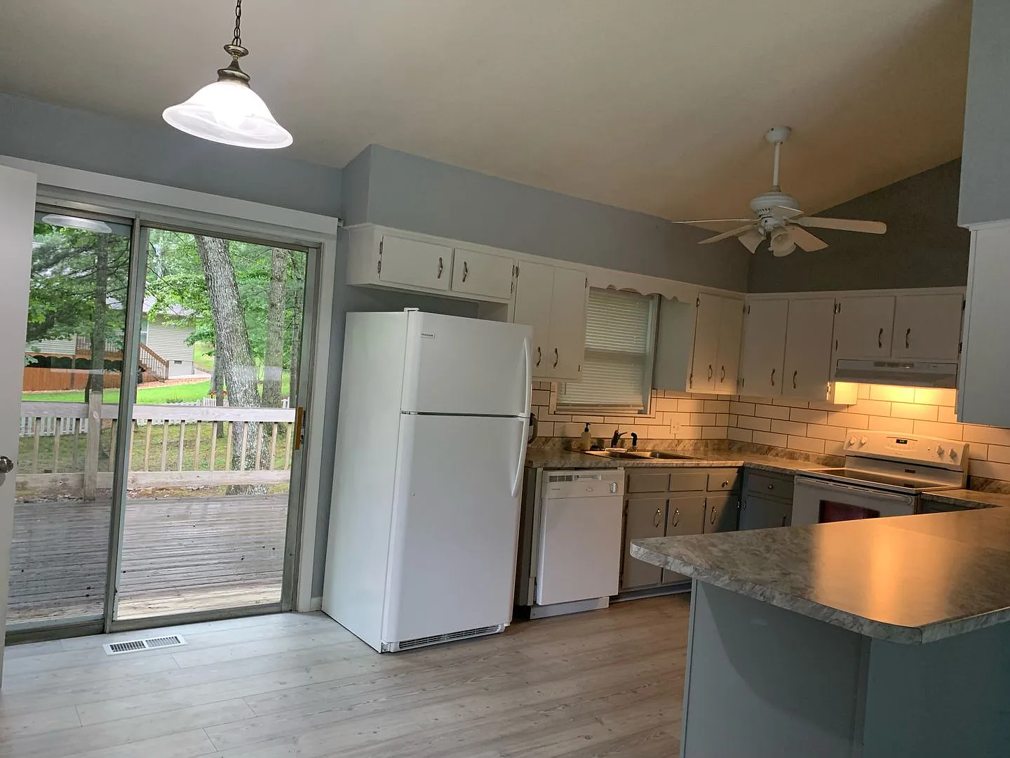 Cozy 2 bedroom / 1 bath home in the middle of Fairfield Glade — Photo 3