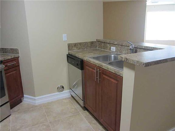 2nd image of 3410 Pinewalk Dr N APT 817