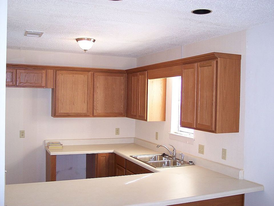 2nd image of 8161 Stonebrook Dr