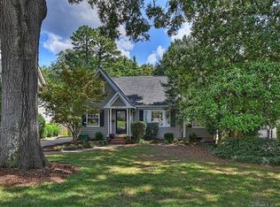2919 Somerset Dr, Charlotte, NC 28209