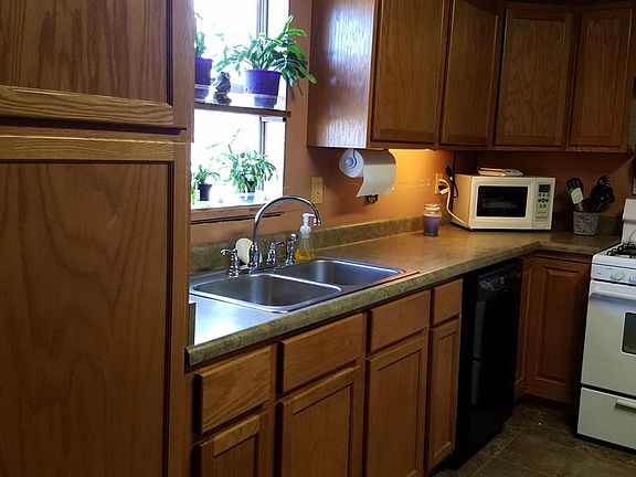 2nd image of 274 N Avenue H St