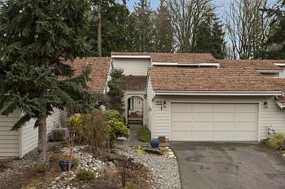 1st image of 15800 Village Green Dr Unit 32