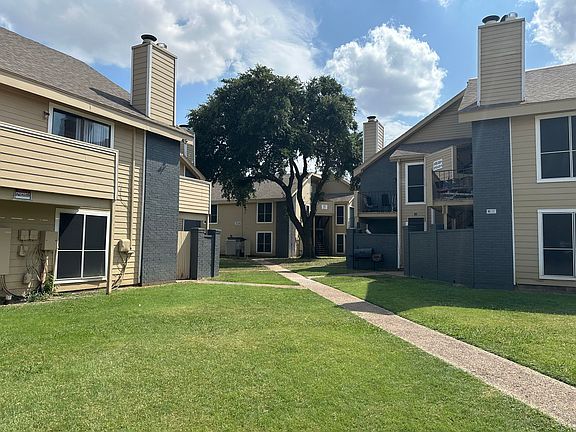 2nd image of 3524 W Buckingham Rd #421