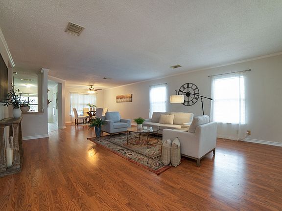 4th image of 2206 Cypress Pearl