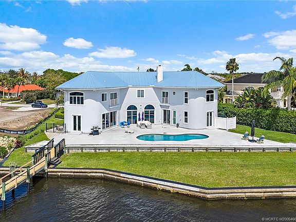 3rd image of 2318 NW Bay Colony Ct