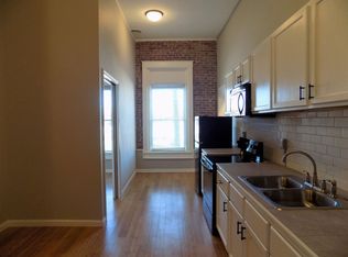 121 W Broadway Ave #1, Fairfield, IA 52556