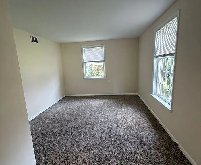 137 Sleepy Hollow Rd — Photo 2