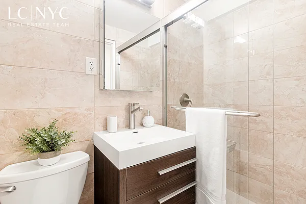 Sold by Keller Williams NYC | media 8