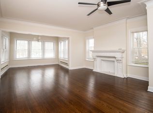 304 Main St #2, Evanston, IL 60202