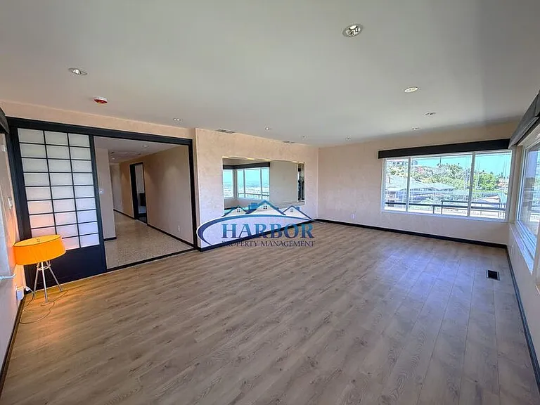 2315 Sparta Dr — Photo 4