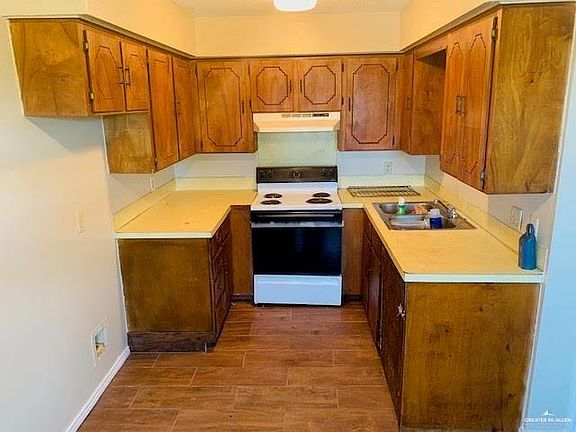 4th image of 1720 W Samano St #4