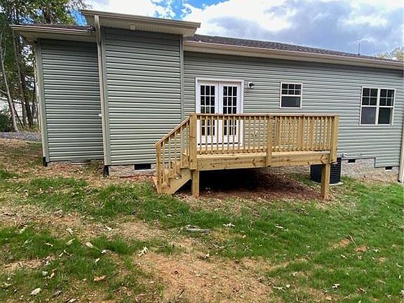 3rd image of 841 Conover Dr