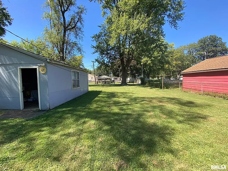 2845 S Hoover Ave — Photo 11