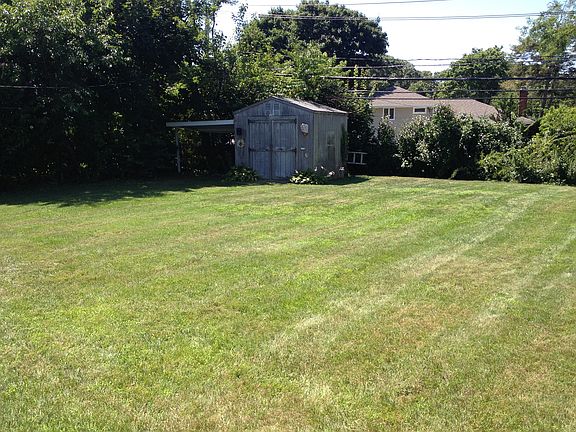 4th image of 20 Dartmouth Dr