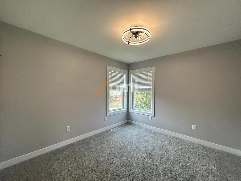 5212 Torrence Ave — Photo 16
