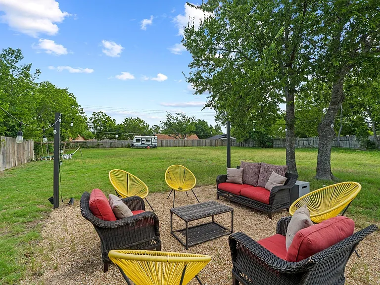 10601 Macmora Rd #B — Photo 21