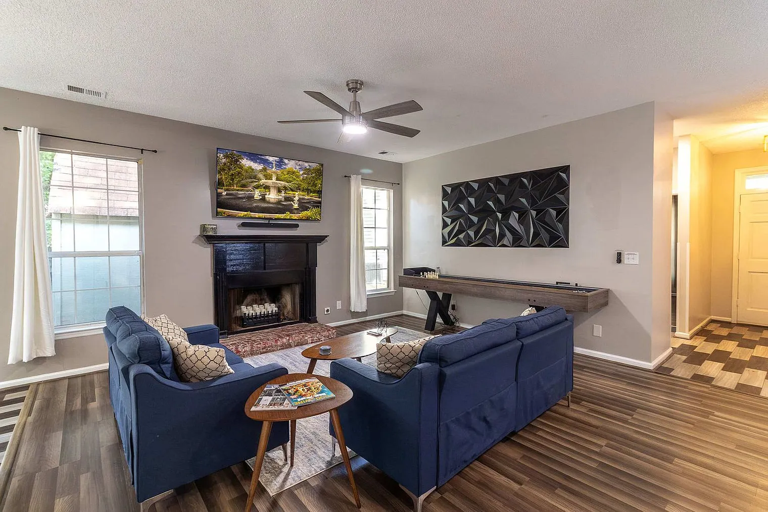 4 bed, 3.0 bath, 2109 sqft, $2,934 — Photo 4