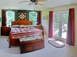 108 Rockfall Rd, Middletown, CT 06457