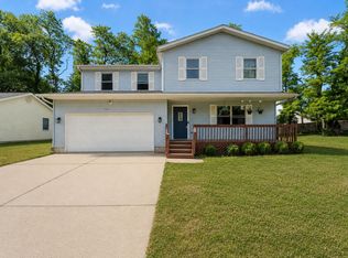 1318 Whippoorwill Rd, Valparaiso, IN 46383