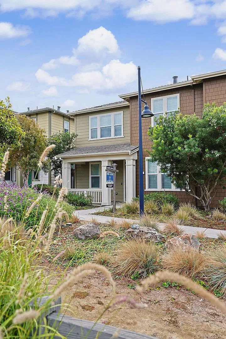 Marina Coastal Living - Available now! — Photo 4