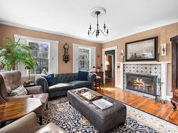 4 Pleasant Street Ave #4, Salem, MA 01970