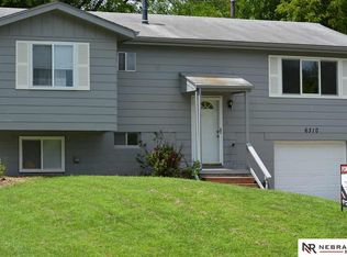 6310 N 53rd St, Omaha, NE 68104